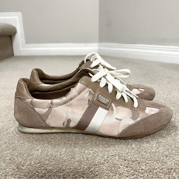 Coach Kinsley Sneakers - Picture 2 of 9